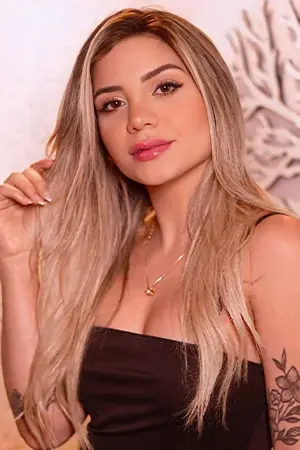 Clara RJ Massagem