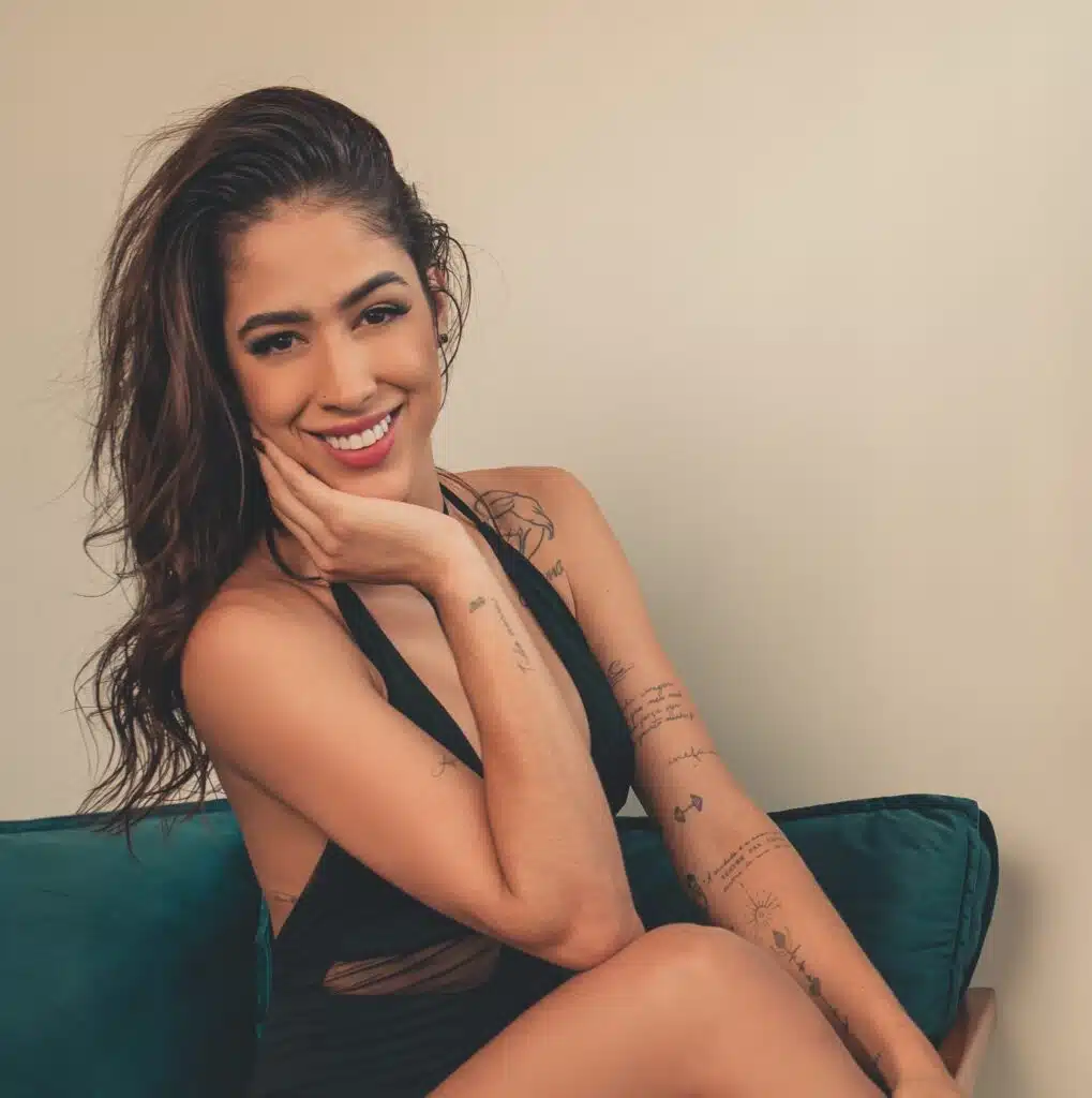 Kelly, terapeuta da RJ Massagem no Itaim Bibi