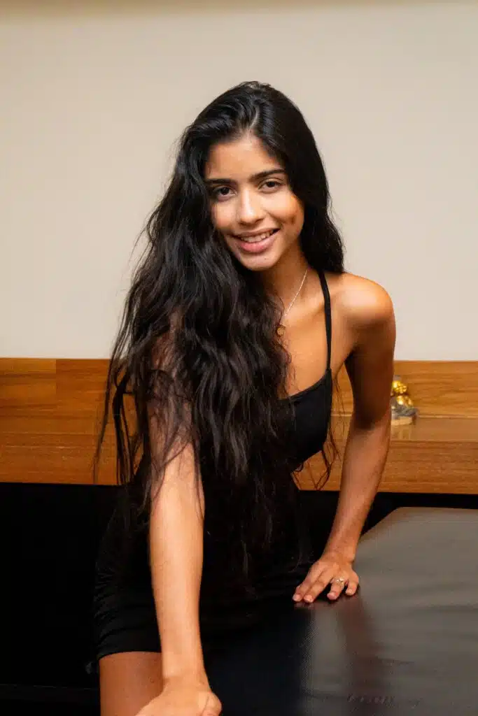 Massagem voyeur com massagista Livia