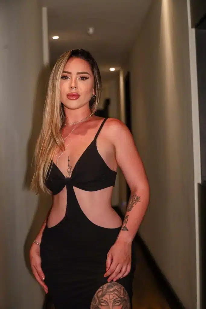 Massagem terapêutica em Copacabana com Carol