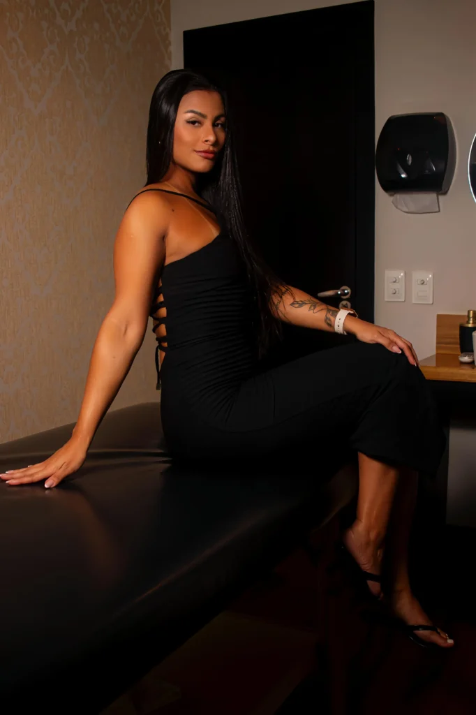 Ivanna, especialista em massagem nuru
