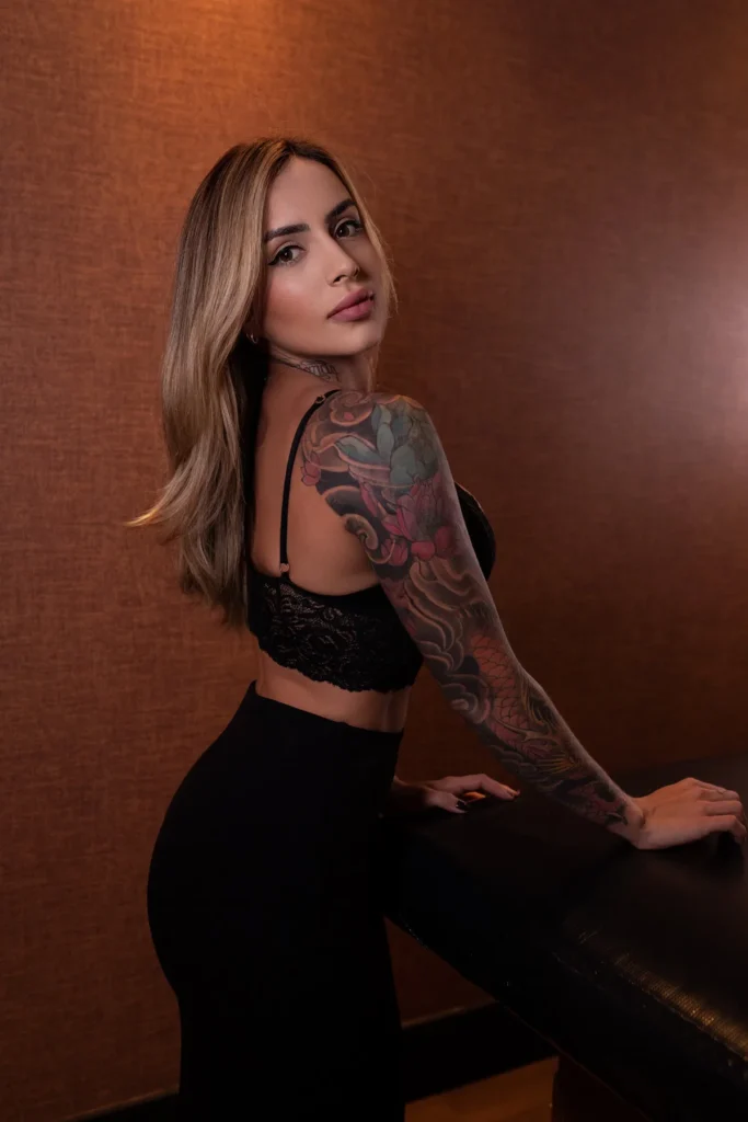 Masseuse Babi RJ