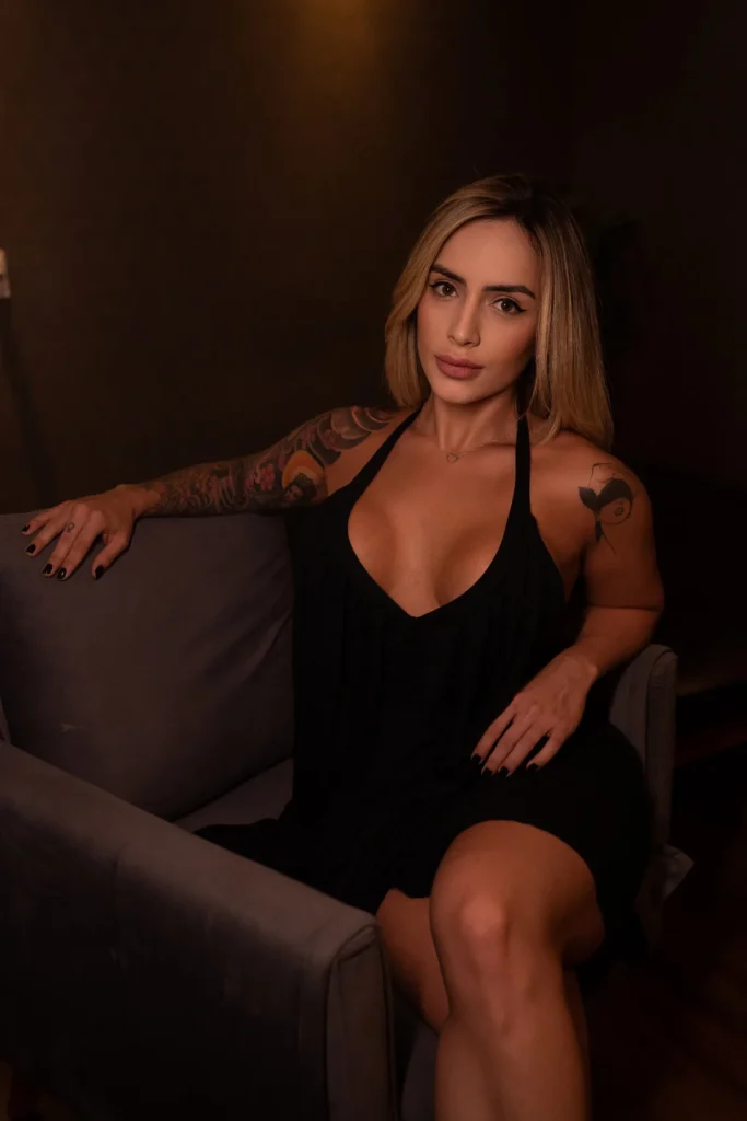 Massage therapist Babi